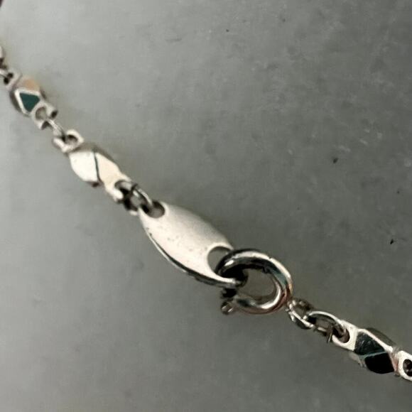 Silver tone metallic chain necklace - Picture 3 of 3